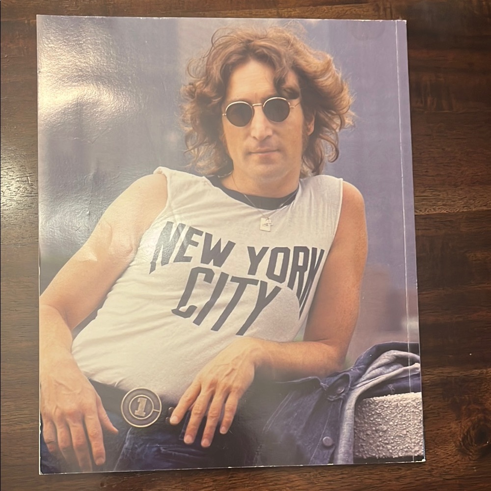 🌷 Life Magazine: Remembering John Lennon - Picture 5 of 5
